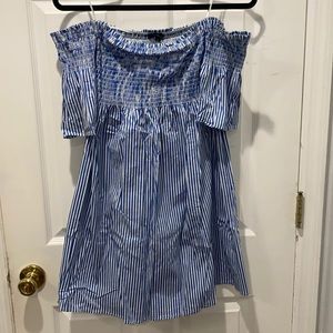 Off shoulder short dress